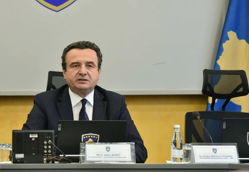 Kurti e përsërit sërish  Zgjedhjet pas 9 shkurtit ishin të panevojshme Kryeministri në detyrë i Kosovës  Albin Kurti përsëri ka përmendur se zgjedhjet e 7 qershorit ishin të panevojshme Në mbledhjen e radhës të Qeverisë  Kurti mirëpriti caktimin   