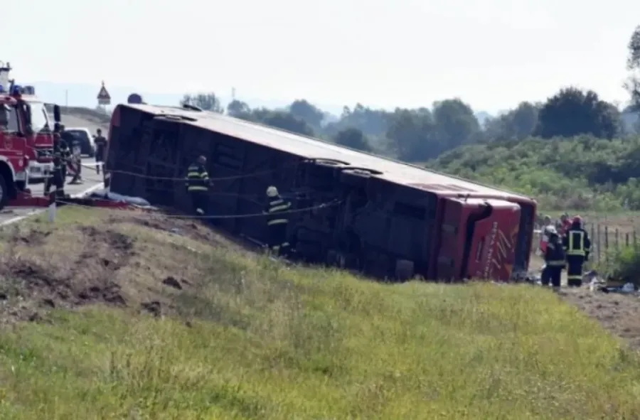 5 vjet nga aksidenti tragjik në Slavonski Brod Në një aksident trafiku që ndodhi më 24 korrik 2021 në autostradën te Slavonski Brod në Kroaci  humbën jetën 10 persona dhe 45 të tjerë u lënduan në autobusin me targa të KosovësNë autobus kishte 67   