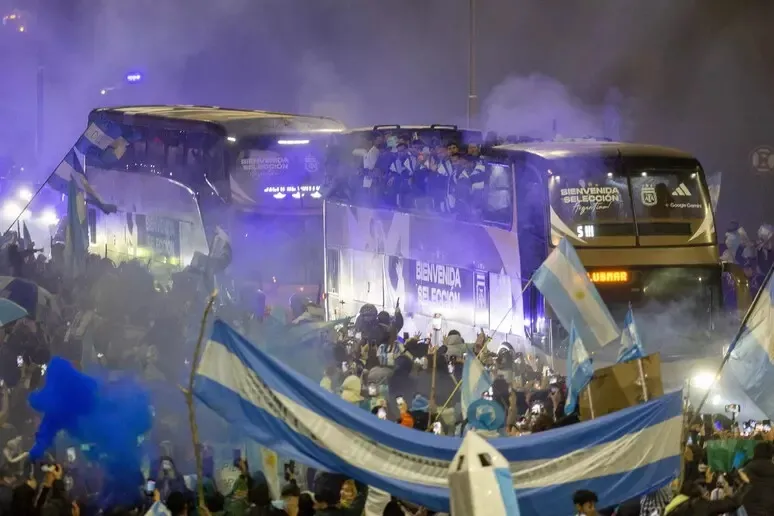 Argjentina i bën peticion FIFA s për të riluajtur finalen Pasojat e humbjes së finales së Kupës së Botës 2026 janë ende të forta në Argjentinë Një peticion i nisur në platformën Change org që bën thirrje për një riluajtje të ndeshjes  të cilën   
